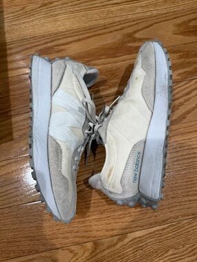 Women’s New Balance 327 Lifestyle Sneakers Shoes Mode De Vie8.5